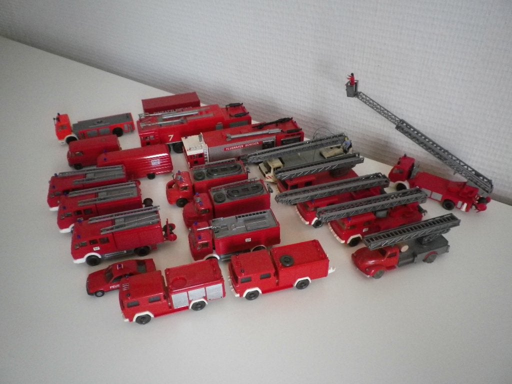 Wiking/ Preiser / Herpa set 20 brandweer voertuigen, Ophalen of Verzenden, Gebruikt, Bus of Vrachtwagen, Wiking