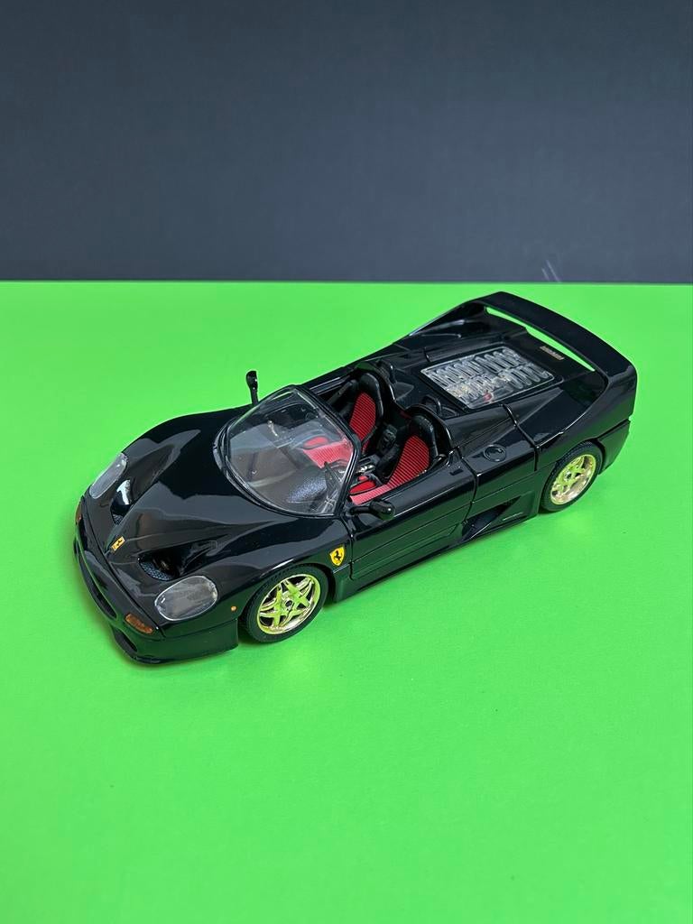 (#22). Modelauto 1:18 Zwarte Ferrari F50 Spider uit 1995, Hobby en Vrije tijd, Modelauto's | 1:18, Gebruikt, Auto, Bburago, Ophalen of Verzenden