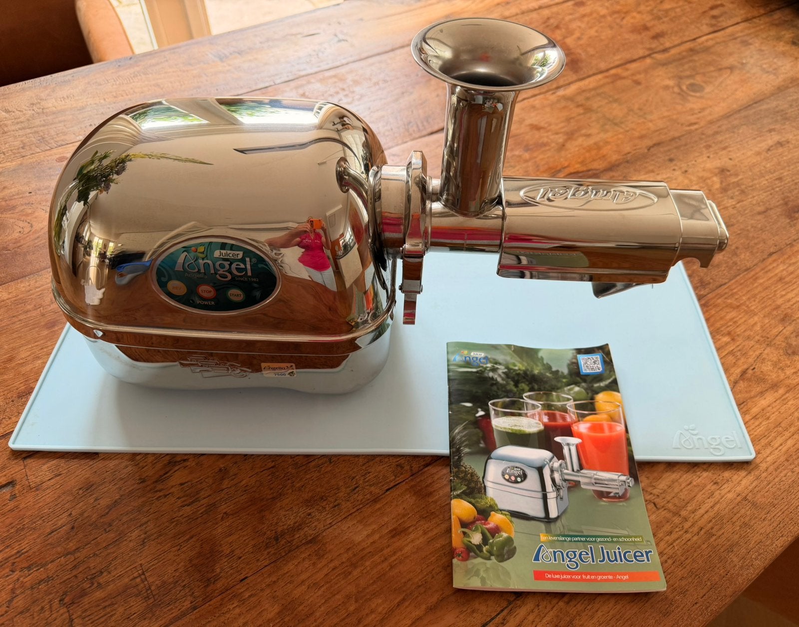 Angel Slow Juicer 7500 met luxe pakket, Ophalen, Zo goed als nieuw