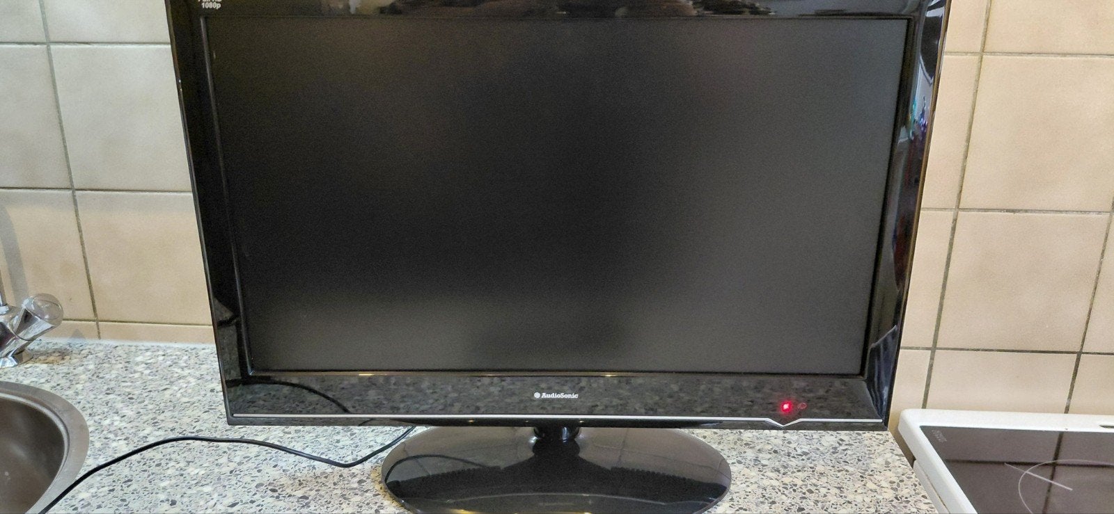 Audiosonic 56 cm Full HD LCD TV met nieuwe muurbeugel, Audio, Tv en Foto, Ophalen, 50 Hz, Overige merken