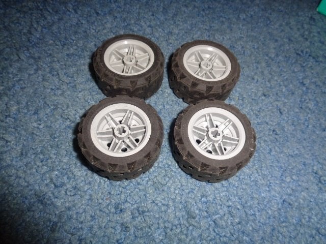 Partij V279=4x Lego technic wielen 43.2x22