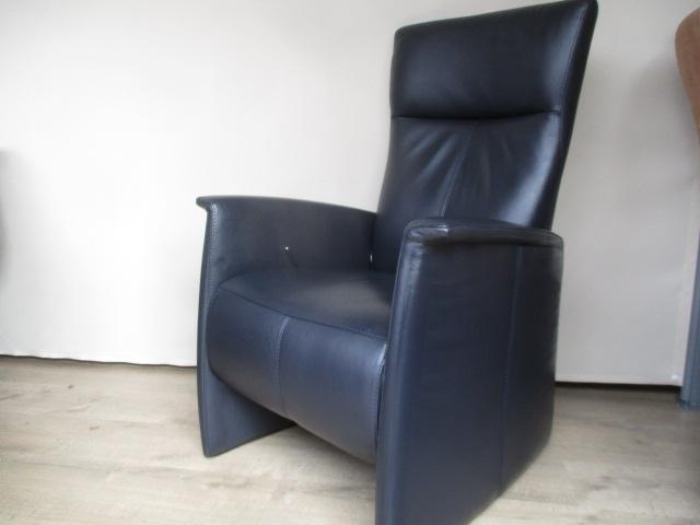 NIEUWSTAAT Prominent relax fauteuil blauw leder medium, Ophalen, Zo goed als nieuw, Leer, 50 tot 75 cm