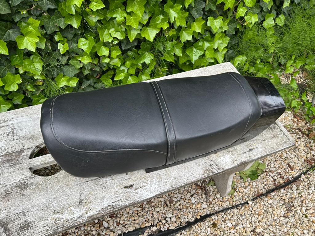 Honda cb  zadel, Ophalen of Verzenden, Zo goed als nieuw, Zadel, Overige merken