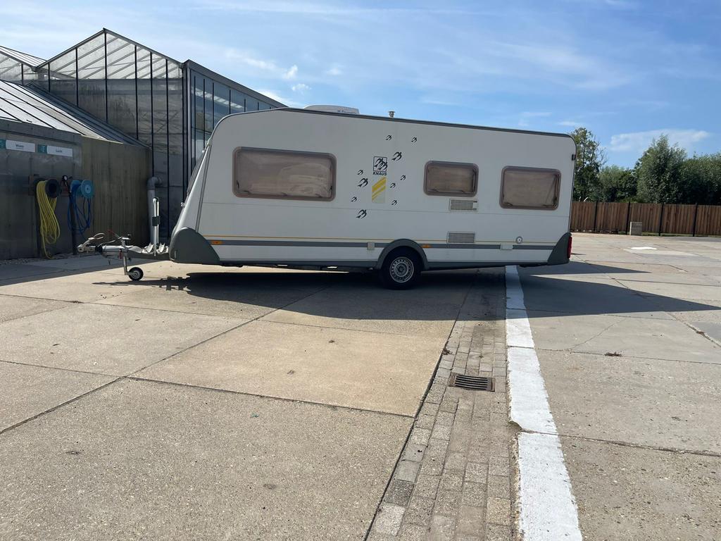 Knaus Sudwind 550 uit 2003 met stapelbed en airco, Caravans en Kamperen, Caravans, Stapelbed, Airco, Particulier, Knaus