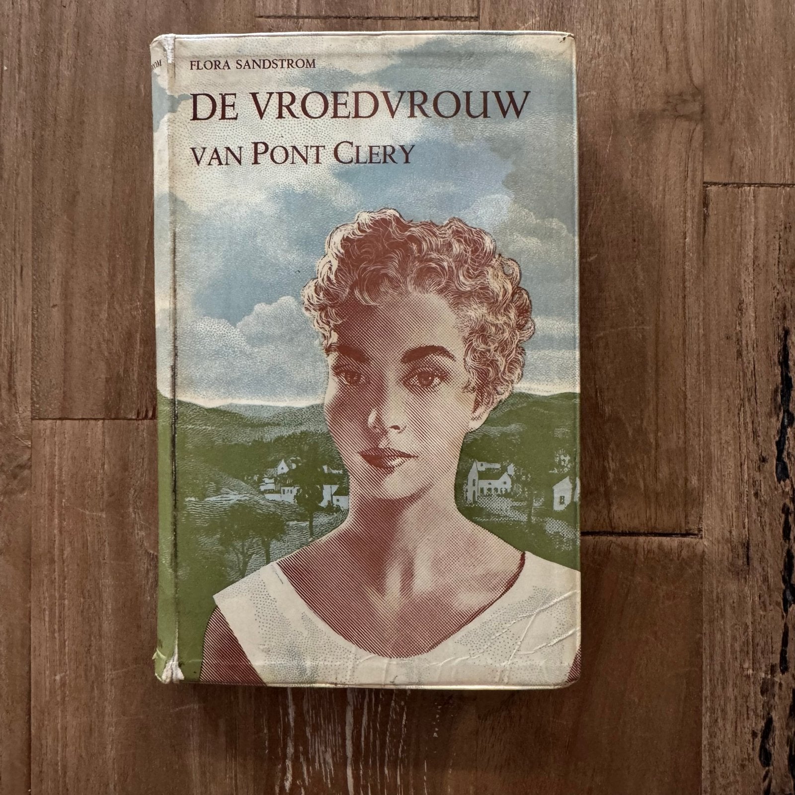 De Vroedvrouw van Pont Clery - Flora Sandstrom, Boeken, Ophalen of Verzenden, Gelezen, Nederland