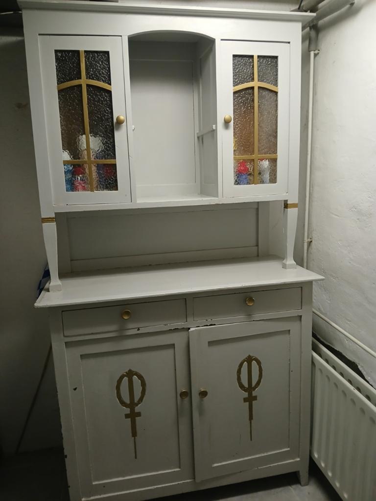 Gezellige Vintage Keukenkast, Ophalen
