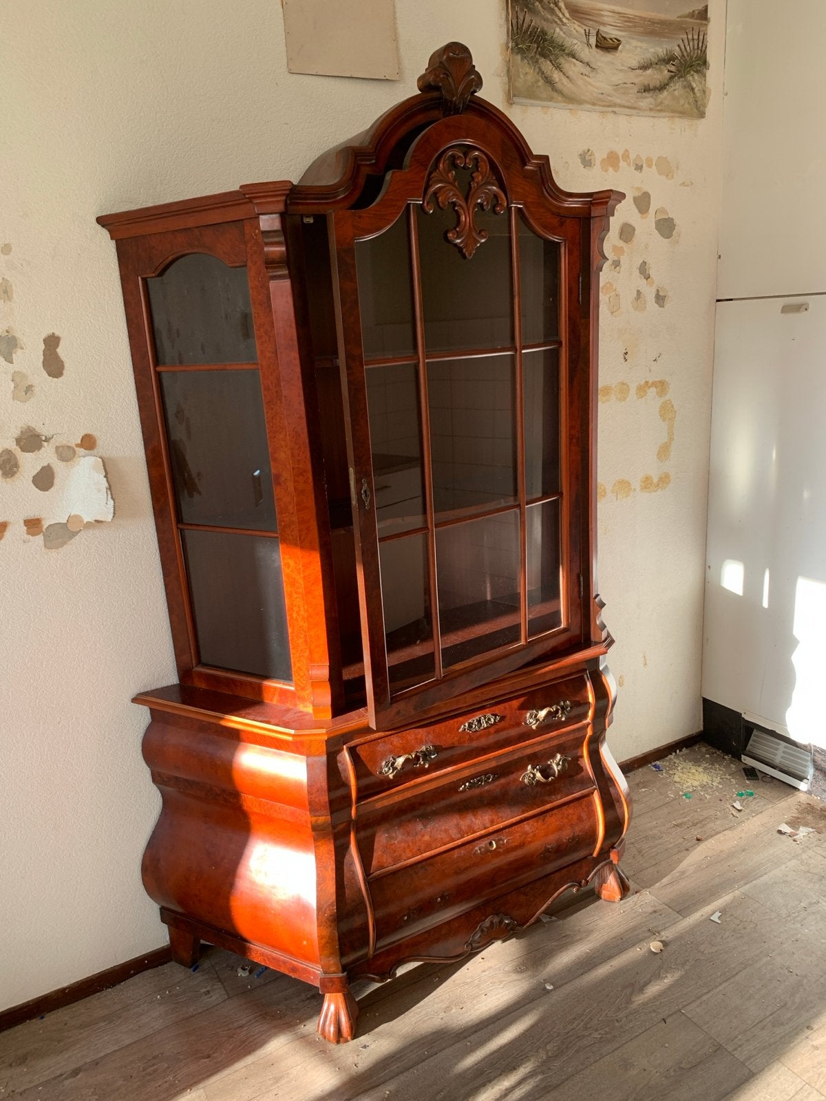 Vitrine Kast Neo-barok Noten 1,10 m noten gefineerd ca. 1970, Ophalen