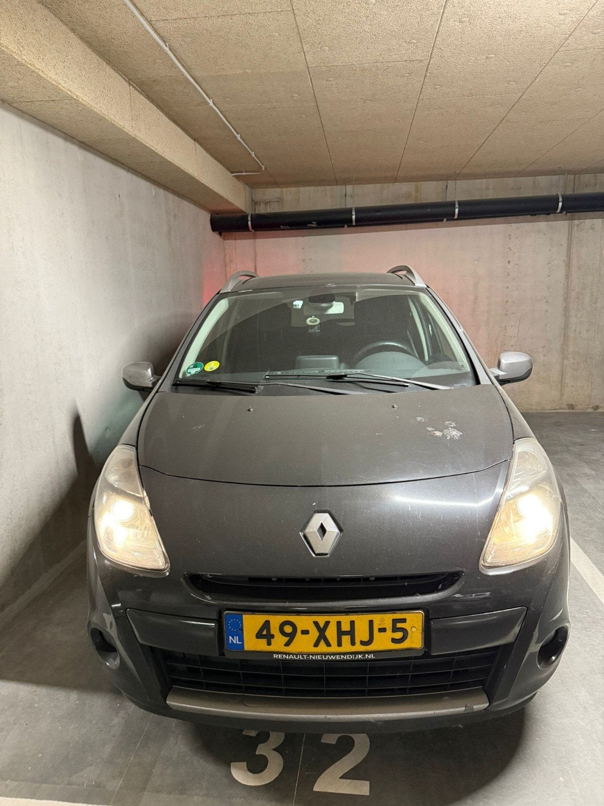 Renault Clio 1.5 DCI 65KW Estate 2012 Zwart, Auto's, Voorwielaandrijving, Euro 5, Zwart, 4 cilinders