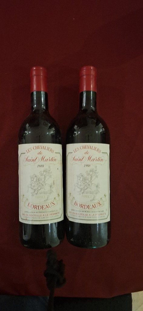 Les Chevaliers de Saint Martin, 1988, 2 flessen, Verzamelen, Ophalen of Verzenden, Zo goed als nieuw, Overige gebieden, Overige typen