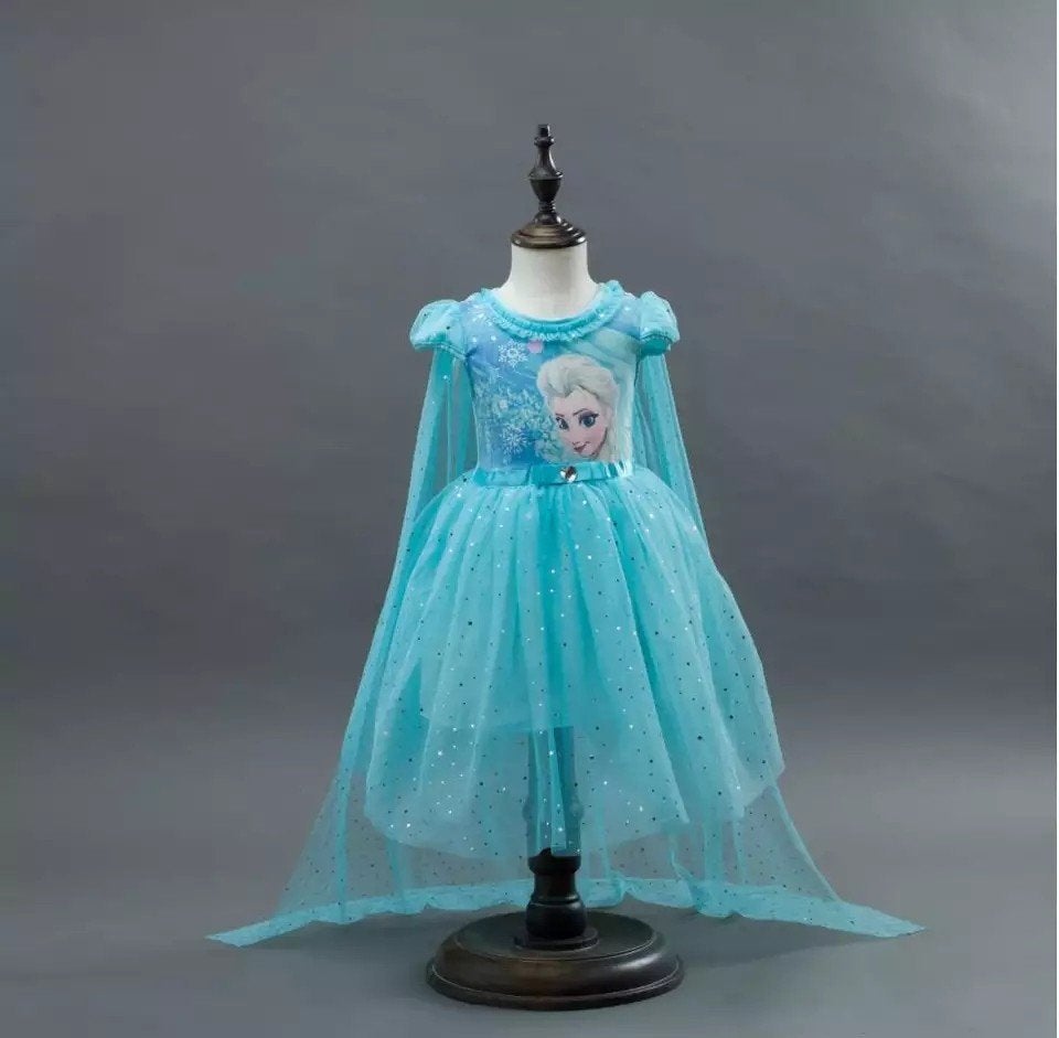 Elsa Frozen jurk met cape - Perfect voor verkleedpartijen!, Ophalen of Verzenden, Nieuw, 134 t/m 140, Meisje