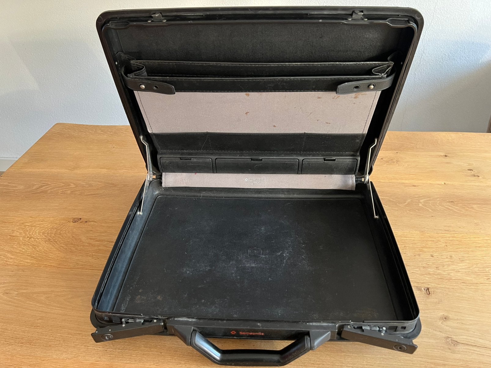Samsonite aktekoffer, Ophalen of Verzenden, Zo goed als nieuw, Minder dan 50 cm