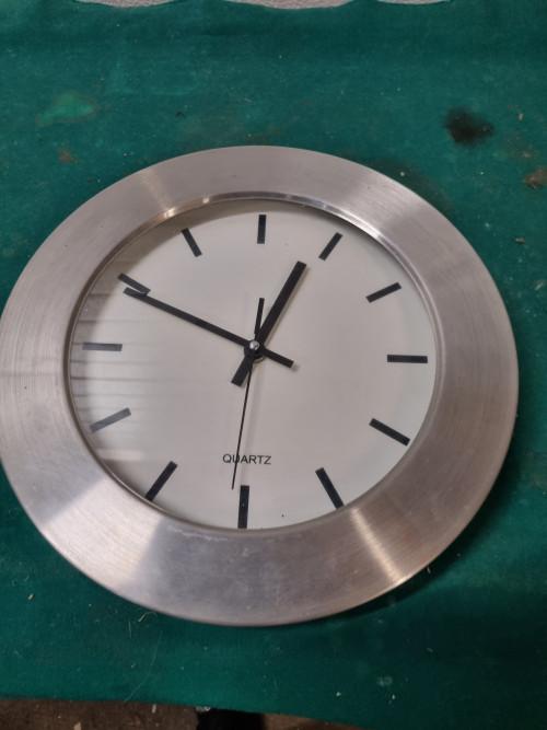 wandklok chroom quartz, Ophalen of Verzenden, 'T Olde Gre-j, Info@toldegrej.nl, Endepoelstraat 20f Didam