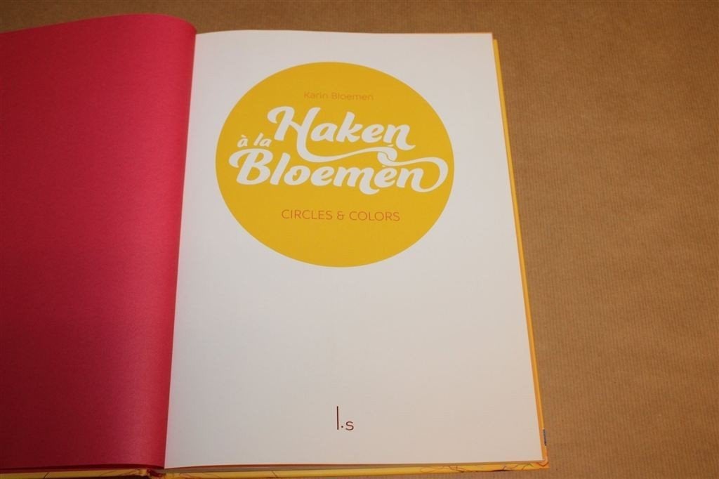 Haken a la Bloemen — 20 Haakprojecten met Cirkelpatronen, Ophalen of Verzenden, Zo goed als nieuw, Breien en Haken