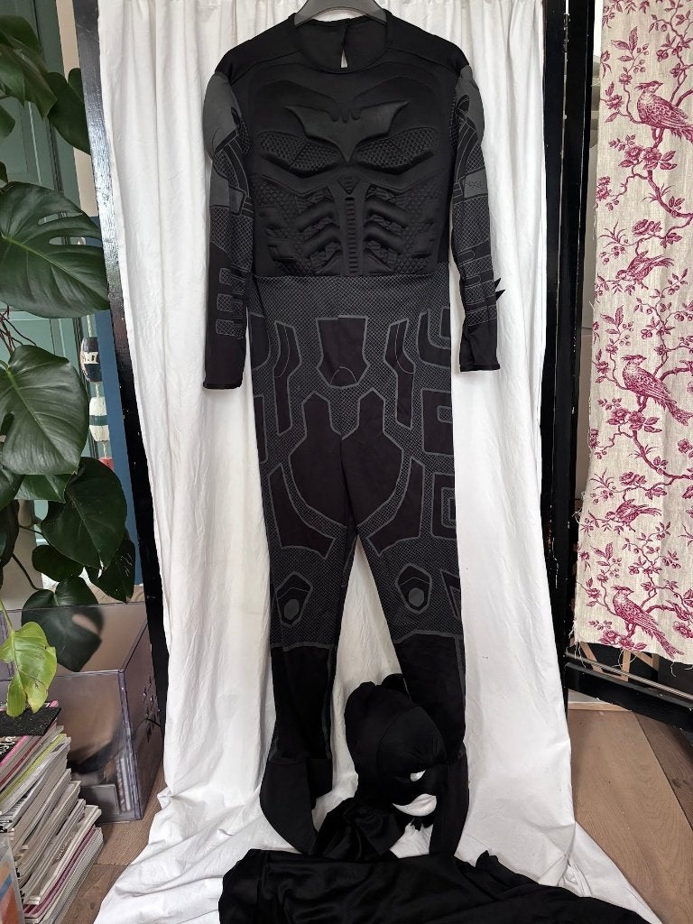 Batman kostuum – maat S (geschat) – met masker, cape en riem, Ophalen of Verzenden, Halloween, Kleding, Gedragen