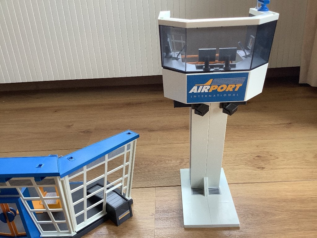 Playmobil 5338 Luchthaven met verkeerstoren leuke set, Gebruikt, Losse onderdelen, Overige typen, Ophalen of Verzenden