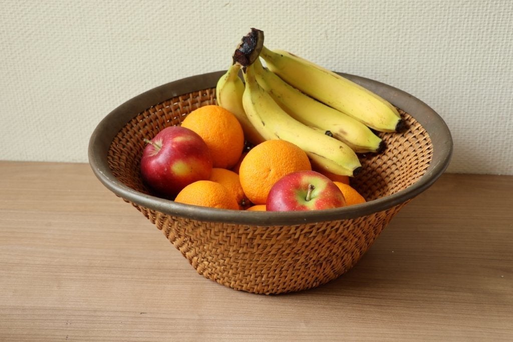 Vintage rieten fruitschaal, Gebruikt, Mand, Rond, Ophalen of Verzenden
