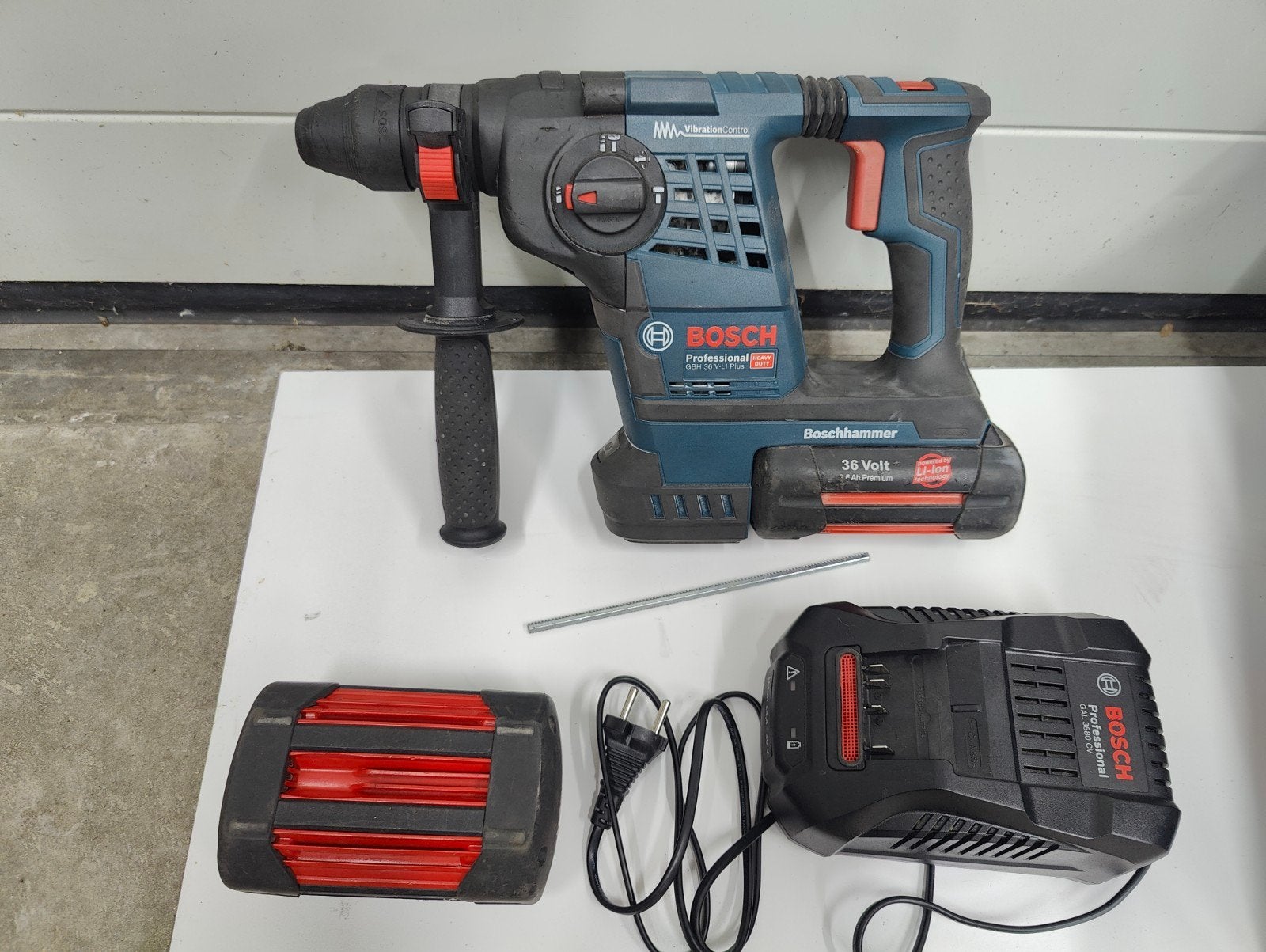 Bosch GBH 36V Li Plus Boorhamer met 2x 2.6Ah Accu's, Ophalen of Verzenden, Boor- en/of Breekhamer