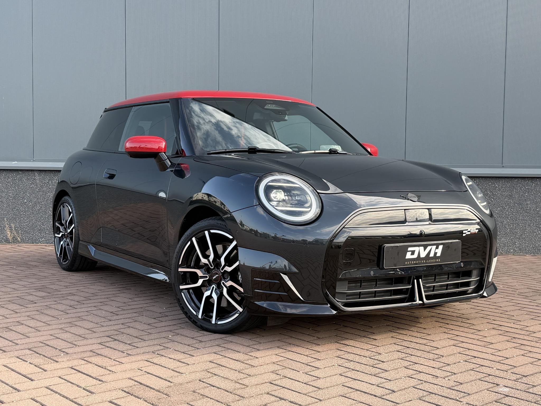 MINI Cooper SE John Cooper Works XL 54.2 kWh, Auto's, Gebruikt, 4 stoelen, Leder en Stof, Mini Electric