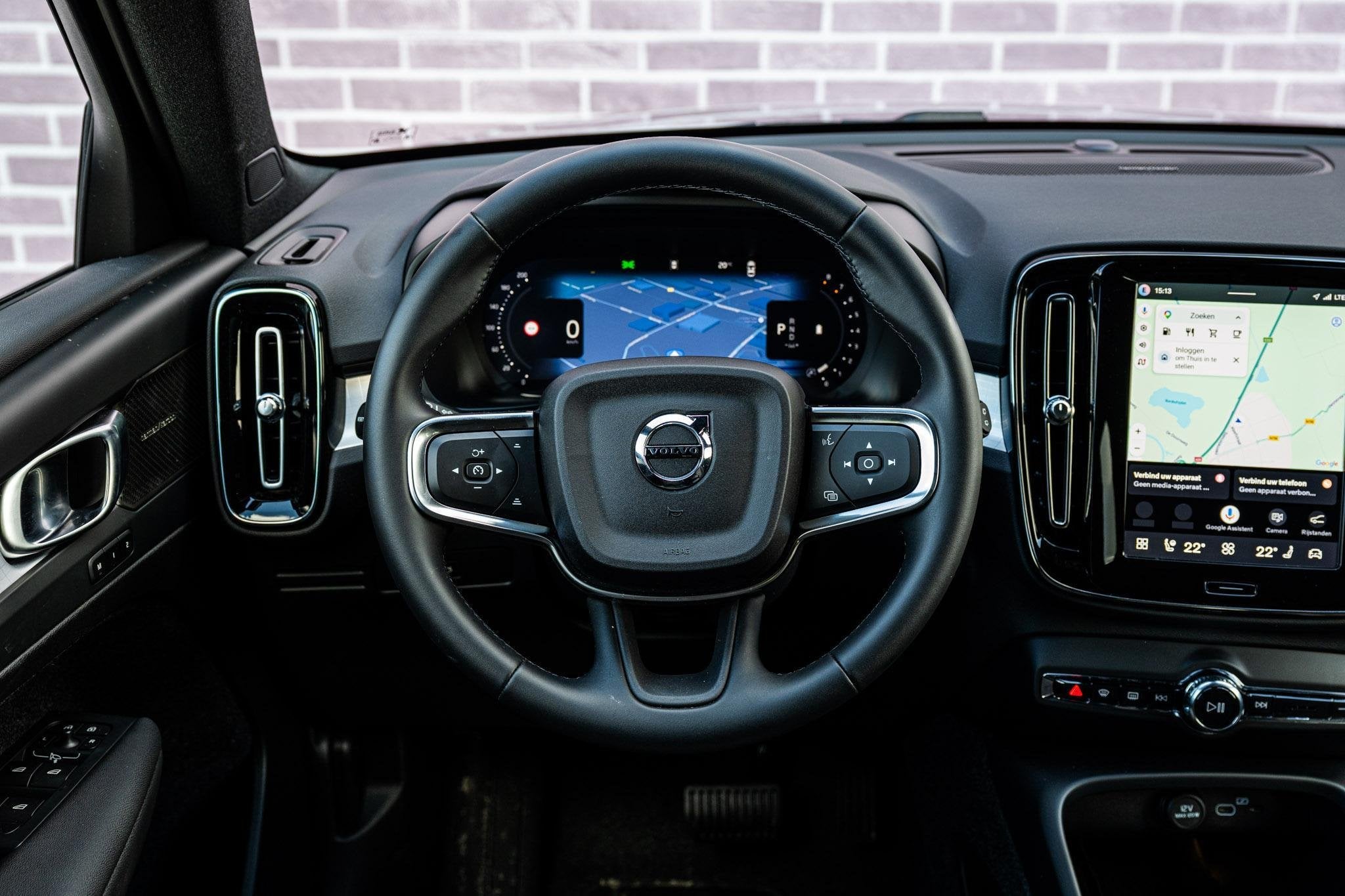 Volvo XC40 2.0 B4 Plus Dark | Trekhaak | Harman Kardon Audio, 12 maanden, Gebruikt, Euro 6, 4 cilinders