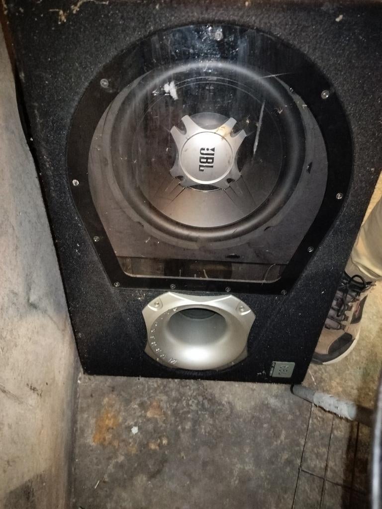 JBL Auto Subwoofer met Versterker - Gebruikt en Werkend, Ophalen of Verzenden, Gebruikt