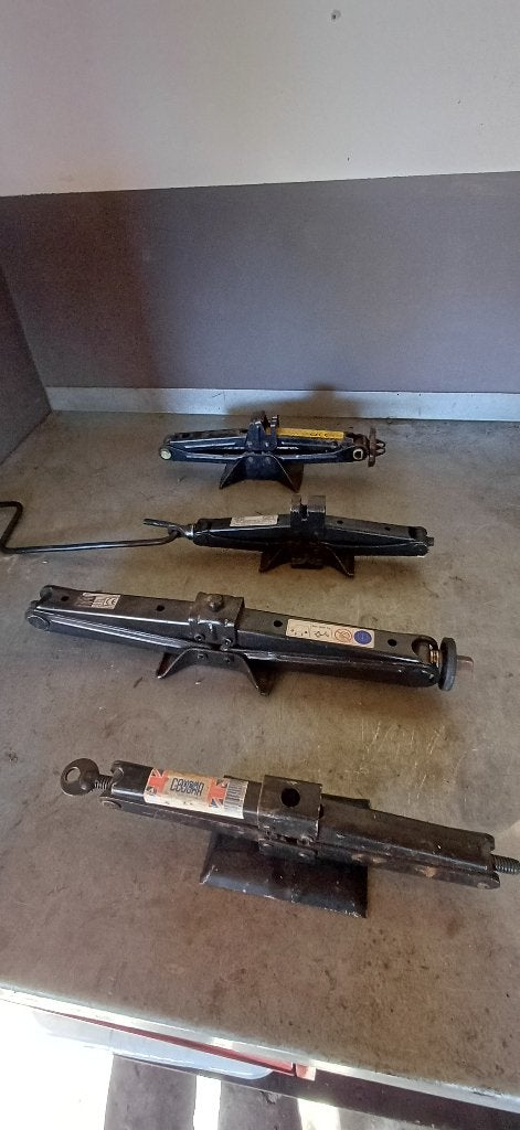 Diverse krikken voor auto of caravan, Ophalen, Gebruikt, Mechanisch, Schaarkrik