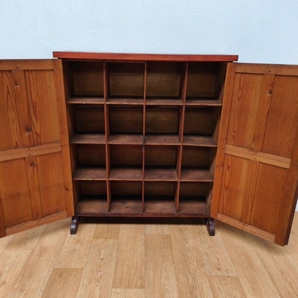 Vintage Antieke notariskast vakkenkast postkast wandkast, Valkenswaard, Gebruikt, Info@flashbackfurniture.nl, Flashback Furniture