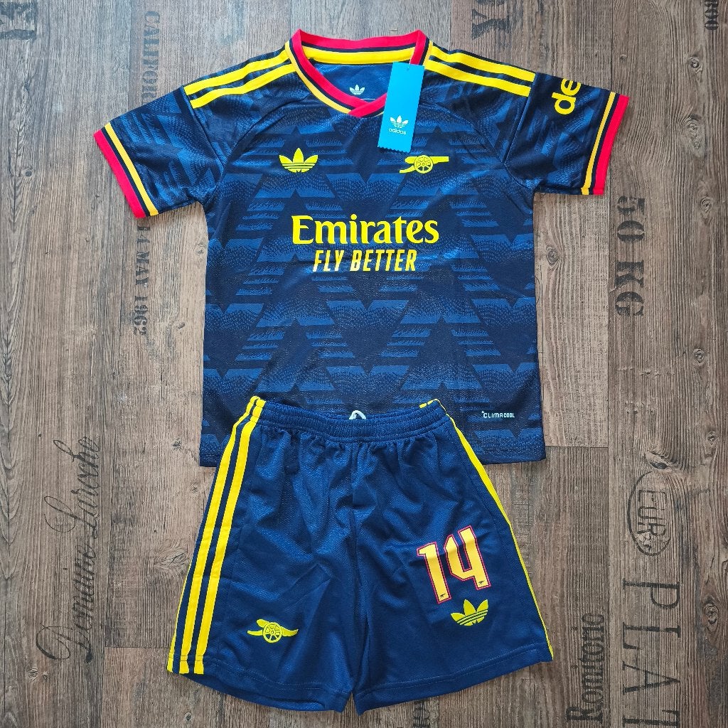 Arsenal Uit Tenue Shirt + Broekje 26/27, Maat XS of kleiner, Ophalen of Verzenden, Zo goed als nieuw, Set