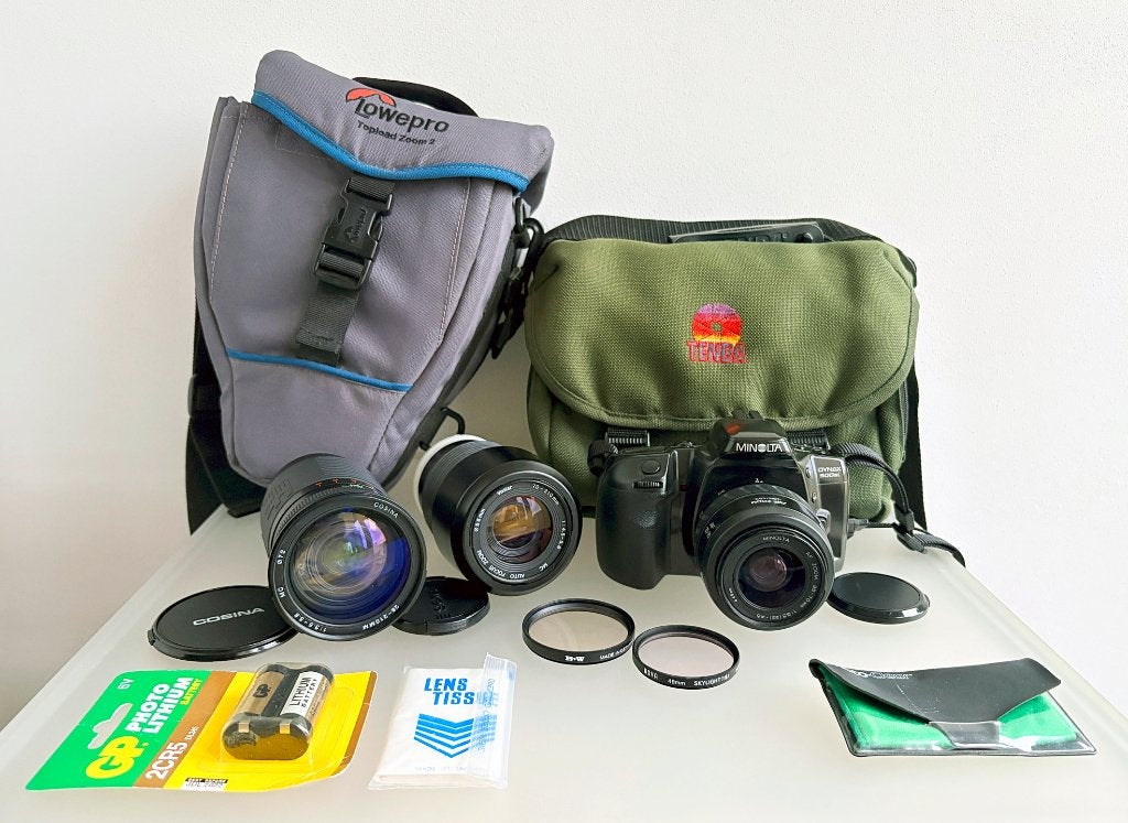 MINOLTA DYNAX 500si + 3 LENZEN, LOWEPR0 & TENBA TAS, ACCESS., Verzenden, Gebruikt, Spiegelreflex, Minolta