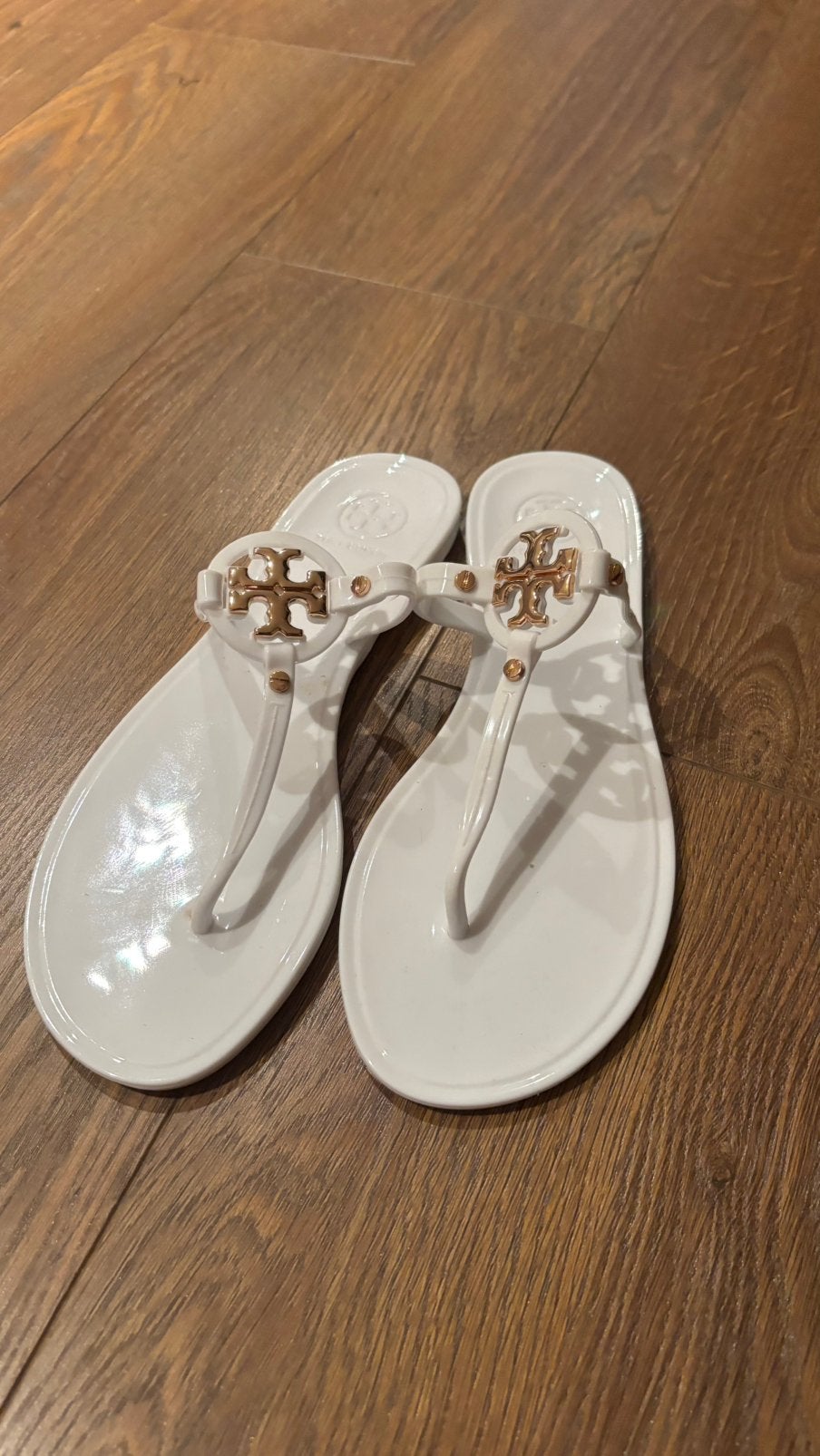 Tory Burch jelly teenslippers wit met goud maat 39 nieuw, Ophalen of Verzenden, Zo goed als nieuw, Wit