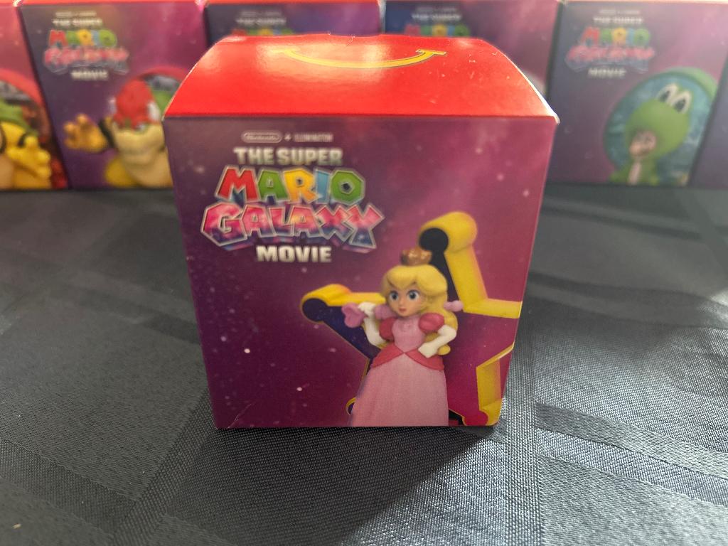 Princess Peach super Mario Galaxy Movie mc Donalds nieuw, Ophalen of Verzenden, Nieuw, Verschillende Smurfen