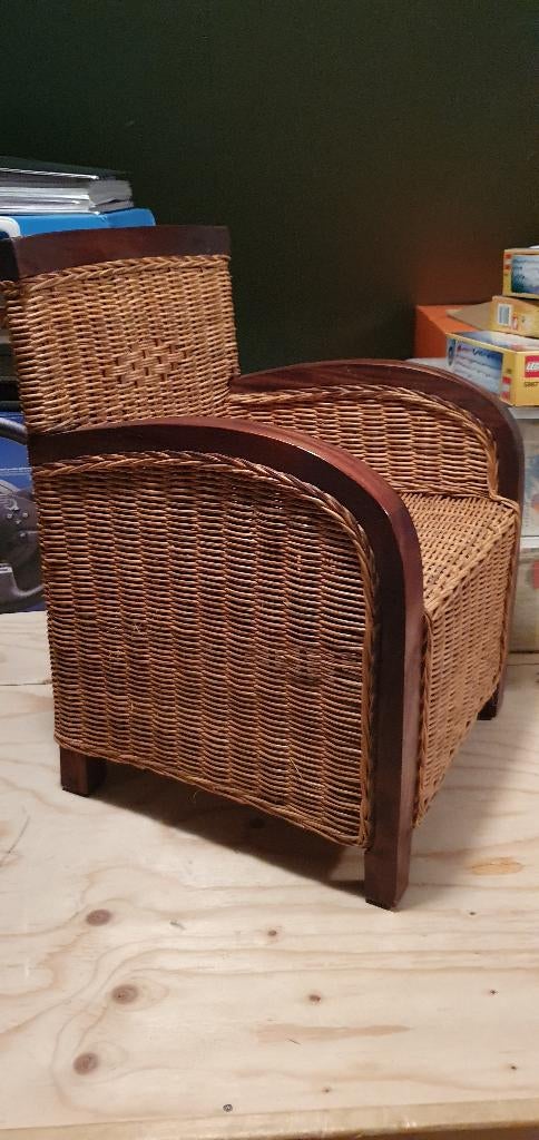 Kinderfauteuil / kinderstoel, Ophalen, Zo goed als nieuw, Stoel(en)
