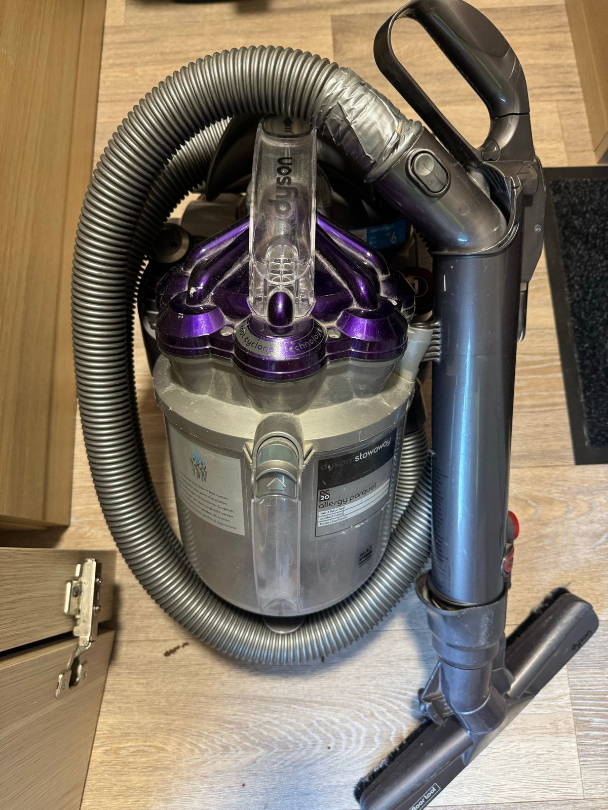 Dyson DC20 Allergy Parquet Stofzuiger - Perfect voor Allergi, Witgoed en Apparatuur, Stofzuigers, Gebruikt, Ophalen of Verzenden