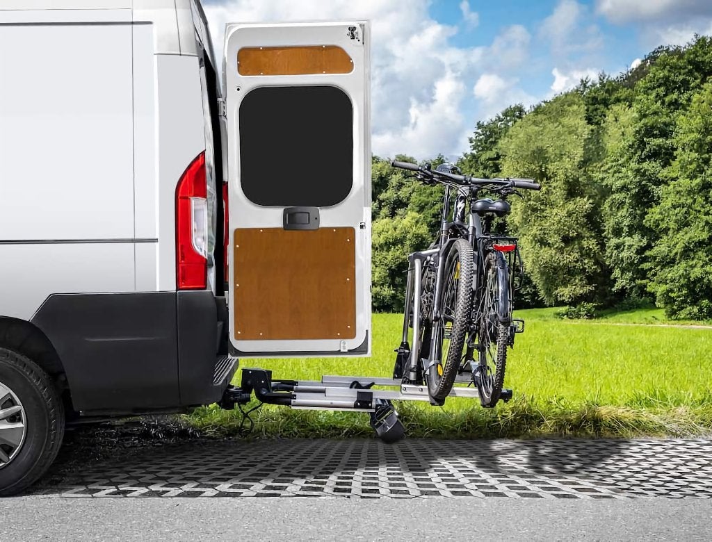 TE HUUR fietsendrager / ideaal voor buscampers / Enduro, Auto diversen, Fietsendragers, Ophalen, 2 fietsen, Zo goed als nieuw