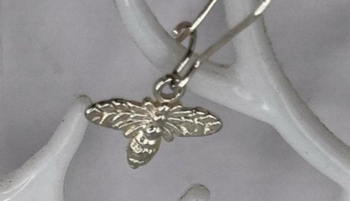 Zilverkleurige Wesp Oorbellen - Fashion Sieraden, Overige materialen, Hangers, Nieuw, Ophalen of Verzenden