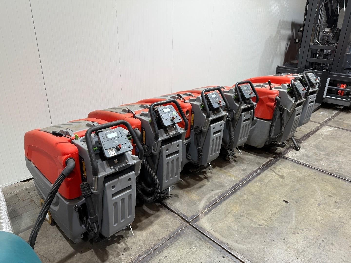 Hako Partij Schrobmachines 6 stuks B70 Bouwjaar 2022 2020 20