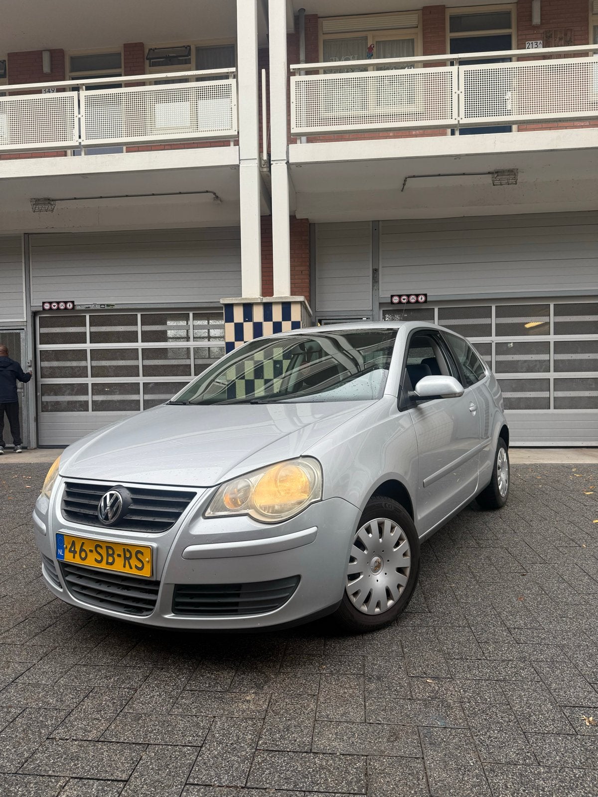 Volkswagen Polo 1.4 55KW 2005 Grijs, Auto's, Voorwielaandrijving, 15 km/l, 74 pk, Zwart