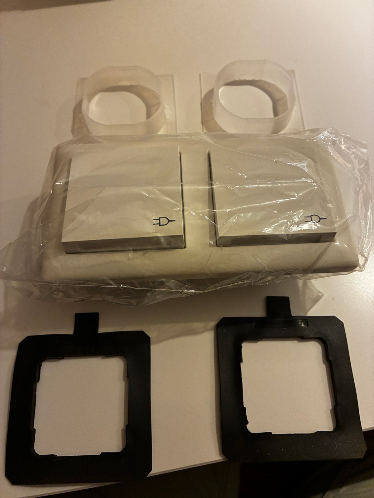 Gira buiten inbouw stopcontact, Reinwit, IP44 nieuw in doos, Ophalen of Verzenden, Nieuw, Gira, Stopcontact