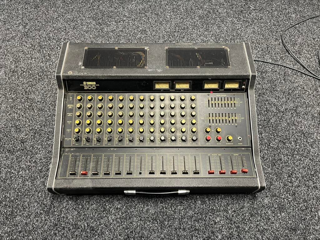 Yamaha EM300, Muziek en Instrumenten, Ophalen, Gebruikt