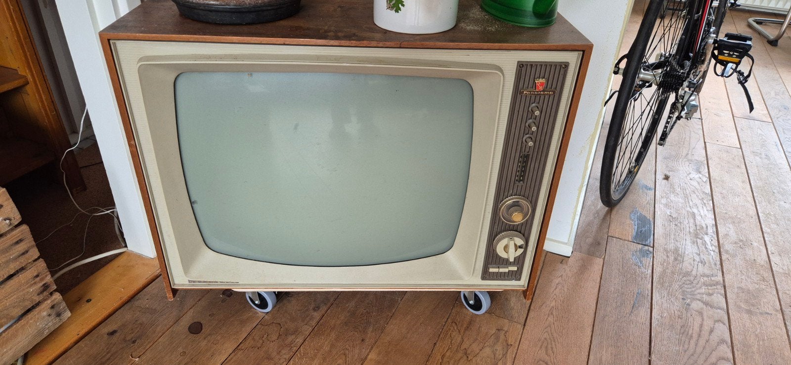 jaren 70 TV, Ophalen