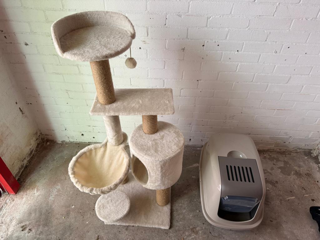 Krabpaal en katten bak, Dieren en Toebehoren, Krabmeubelen, Ophalen, Zo goed als nieuw, Krabpaal