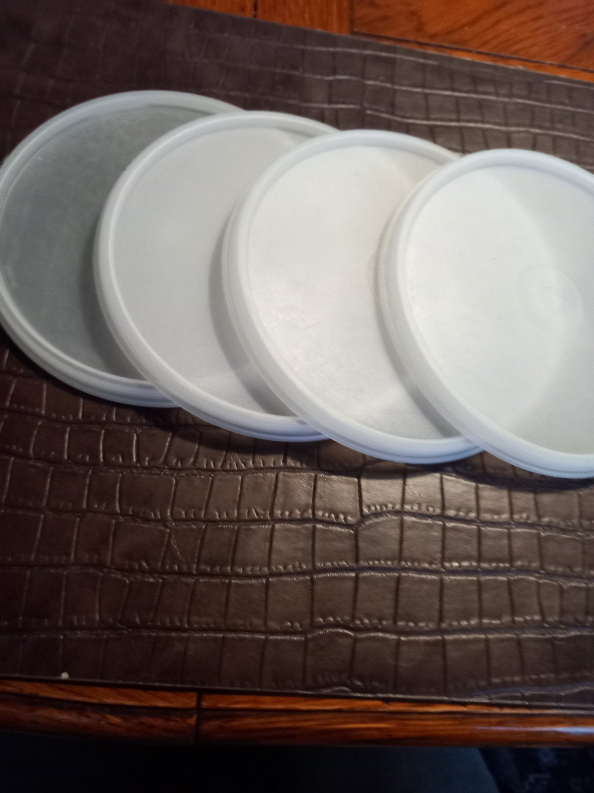 tupperware ronde deksels 13 cm doorsnee, Dieren en Toebehoren, Ophalen of Verzenden