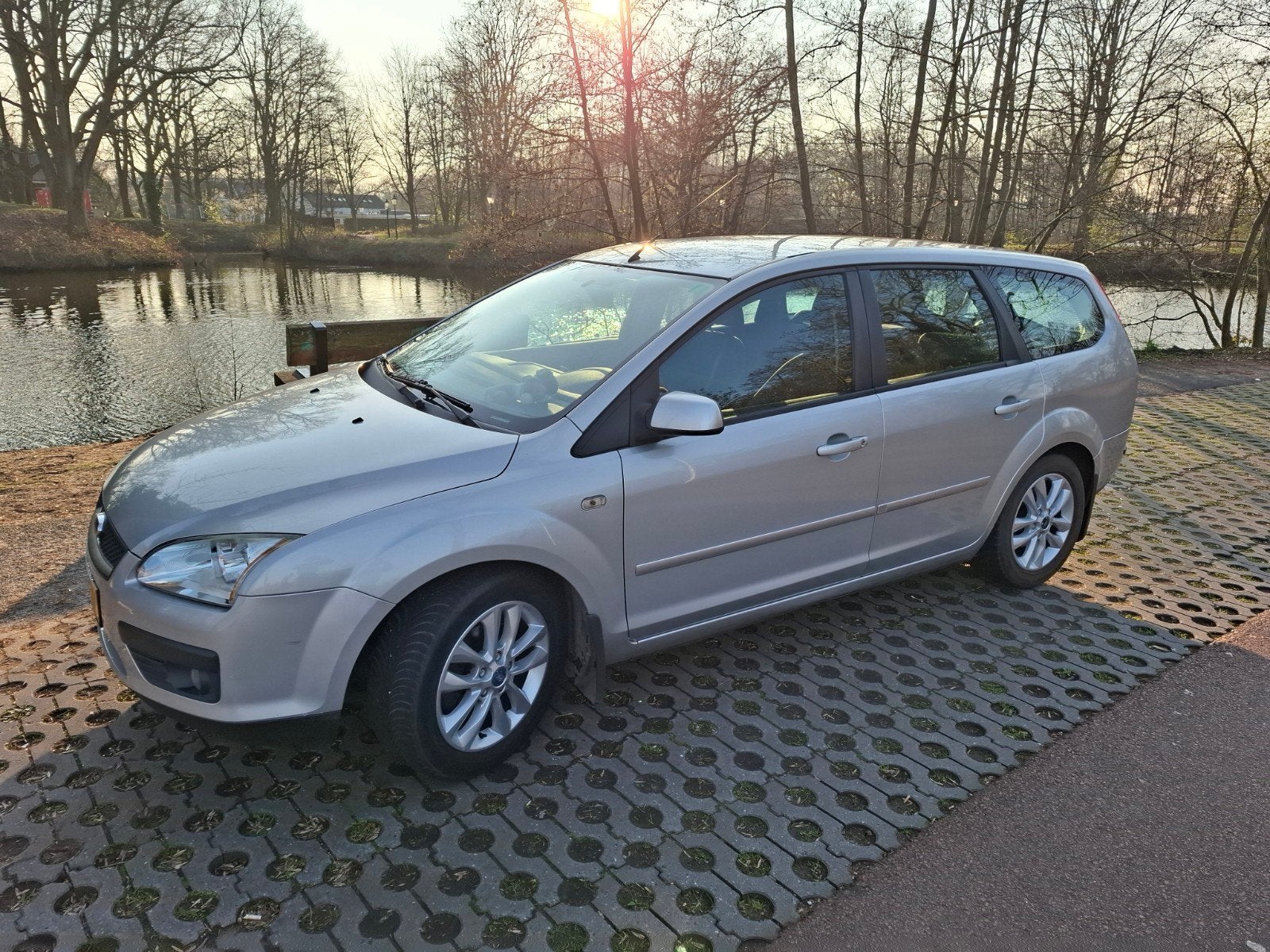 Ford Focus 1.6 74KW Wagon 2008 Grijs, Auto's, Ford, Particulier, Focus, ABS, Airbags, Airconditioning, Alarm, Android Auto, Automatische klimaatregeling