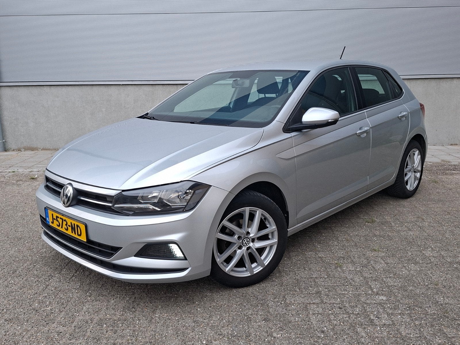 Volkswagen Polo 1.0 TSI 95pk 2018 Grijs, Auto's, Volkswagen, Voorwielaandrijving, Stof, 40 €/maand, 23 km/l