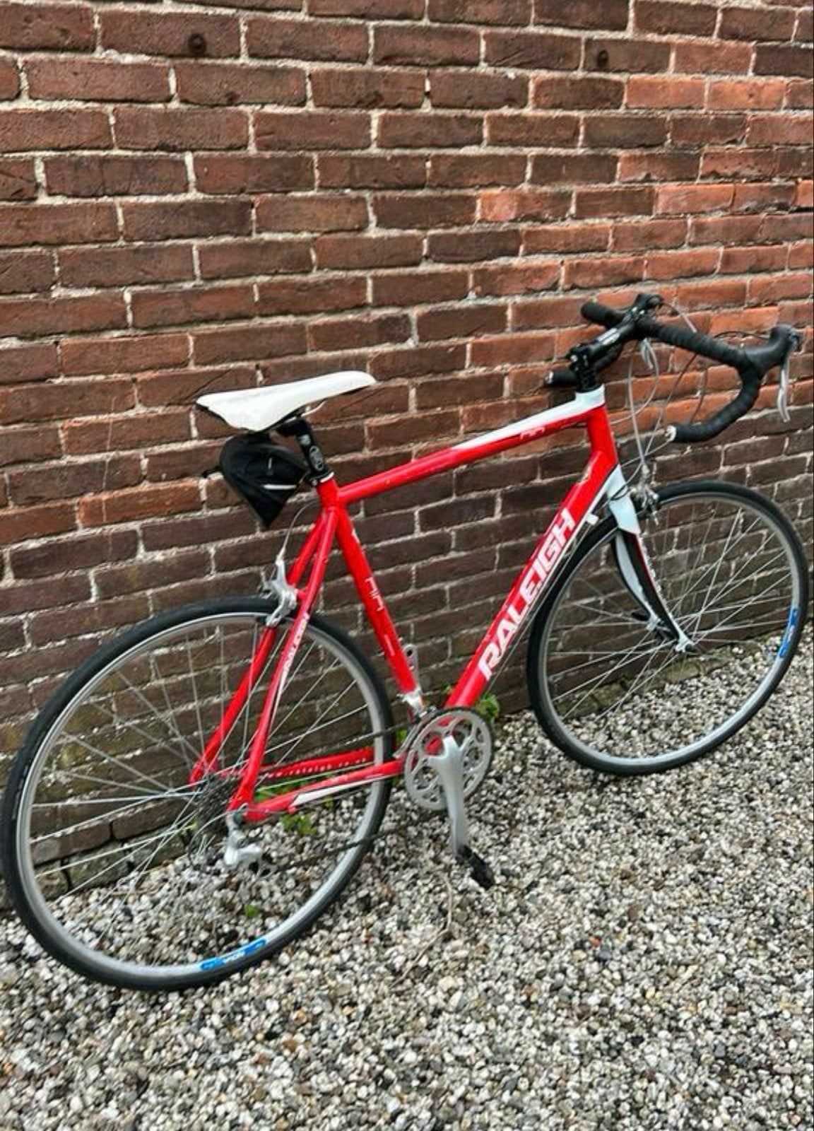 Raleigh Racefiets Rood - 59 cm frame, 28 inch wielen, Fietsen en Brommers, 28 inch, Gebruikt, Aluminium, 15 tot 20 versnellingen