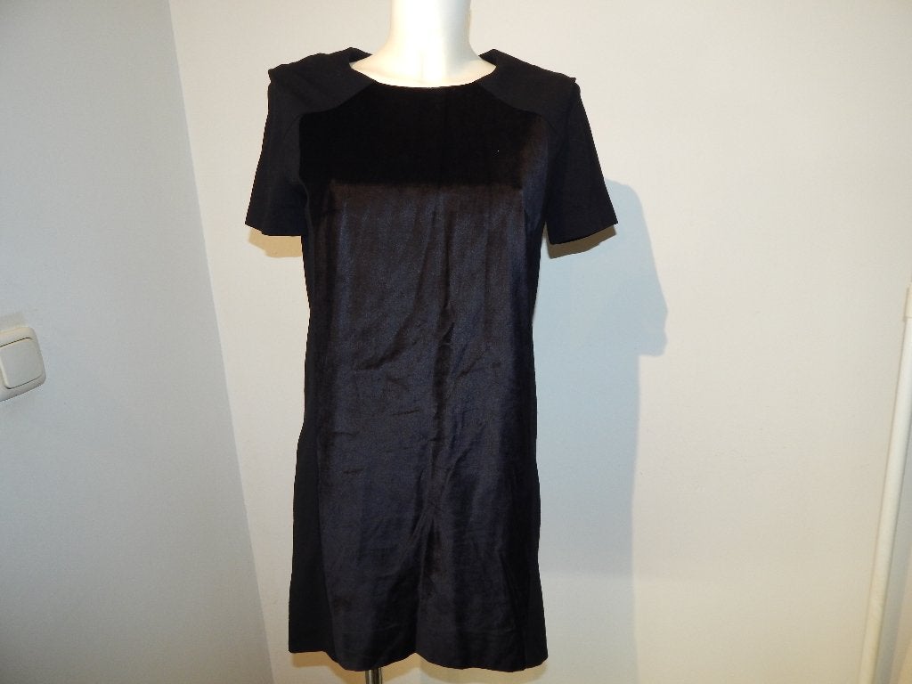 Maje basic jurk satijn achtige voorkant rits rug S, Verzenden, Zwart, Maje, Maat 36 (S)