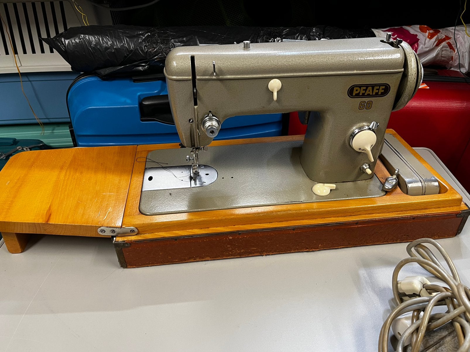 Vintage Pfaff 60 Naaimachine met Handleiding, Ophalen, Gebruikt, Naaimachine, Pfaff