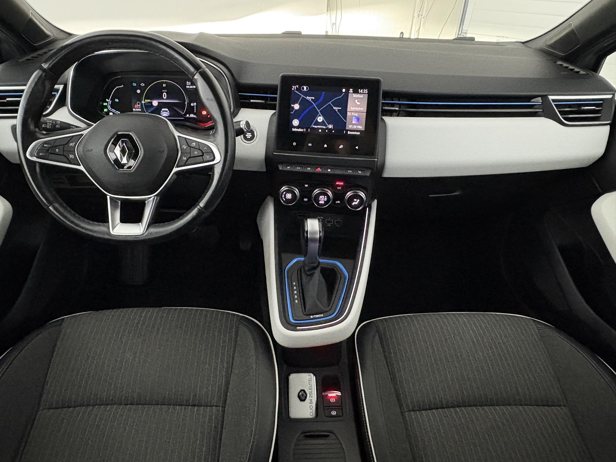Renault Clio 1.6 E-Tech Hybrid 140 Serie Limitee E-TECH | CA, Auto's, Dealer onderhouden, Gebruikt, Euro 6, 4 cilinders