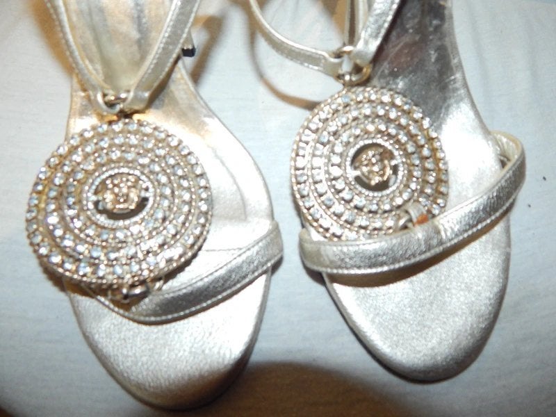 Versace leren sandalen hardware deel Medusa steentjes 37, Overige kleuren, Verzenden, Sandalen of Muiltjes, Zo goed als nieuw