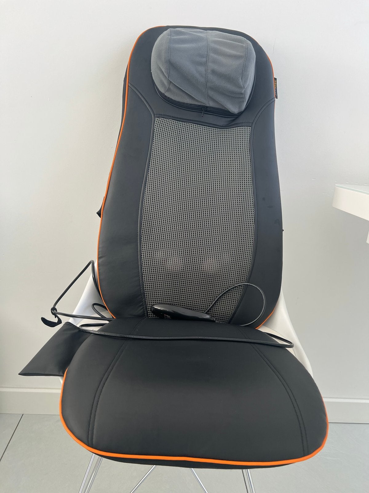 Medisana Massagestoel met Warmtefunctie, Ophalen, Zo goed als nieuw, Massagestoel of Kussen
