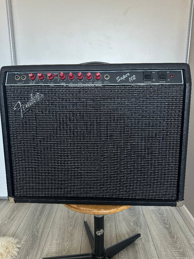 Fender Super 112 Buizenversterker Combo 60 watt (Red knob), Ophalen, Zo goed als nieuw, Gitaar, 50 tot 100 watt